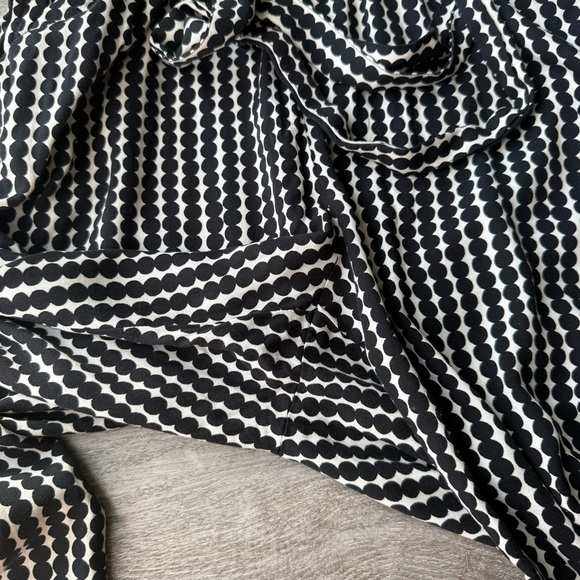 Marimekko x Uniqlo Black and White Jumpsuit - Picture 10 of 15